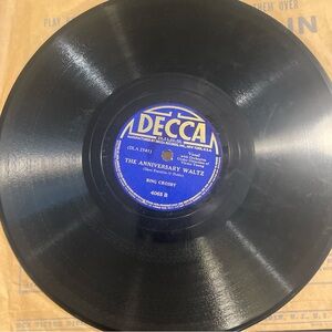 Black Vinyl Record - The Anniversary Waltz by Bing Crosby